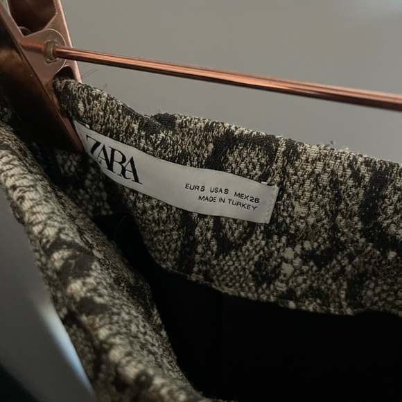 Zara pencil skirt - Picture 3 of 3